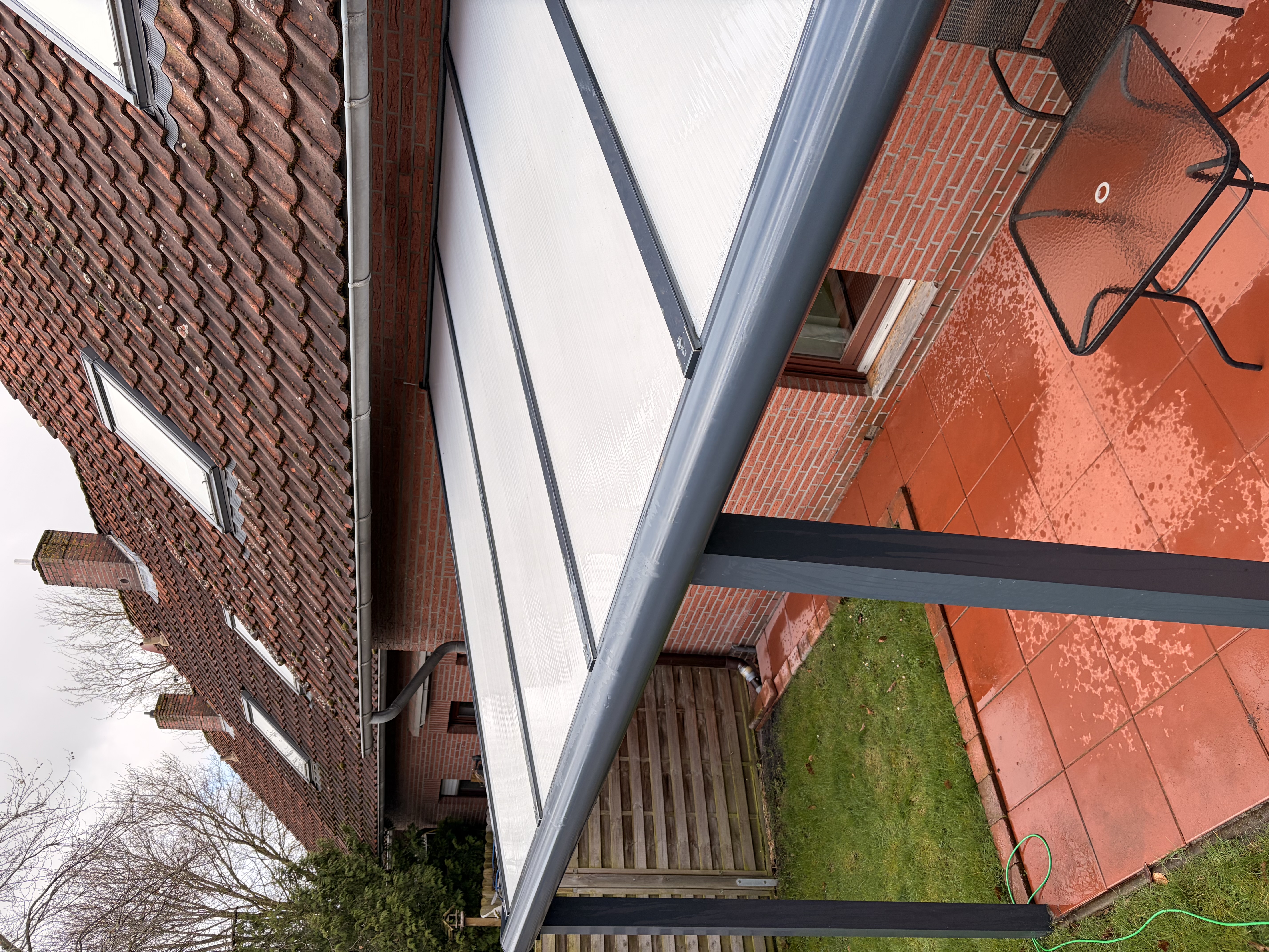 Saubere Terrassenüberdachung – Glasreinigung Nord Vista Cleaning